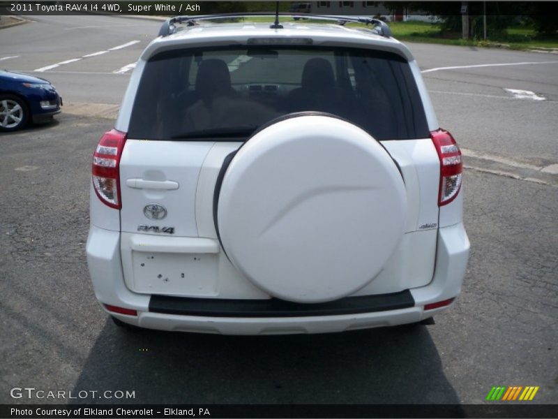 Super White / Ash 2011 Toyota RAV4 I4 4WD
