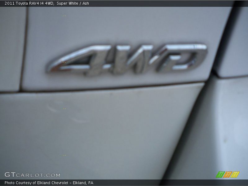 Super White / Ash 2011 Toyota RAV4 I4 4WD