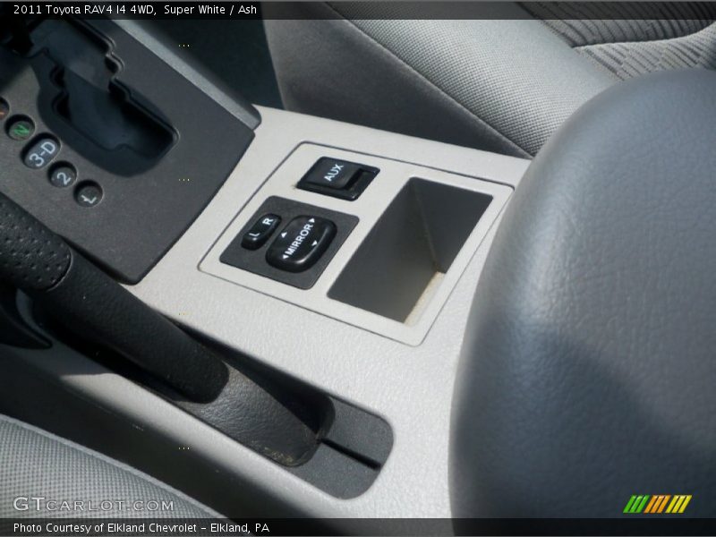 Super White / Ash 2011 Toyota RAV4 I4 4WD