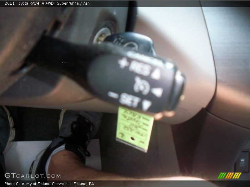 Super White / Ash 2011 Toyota RAV4 I4 4WD