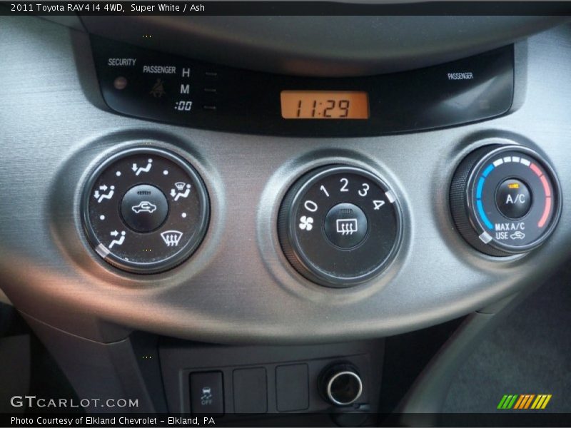 Super White / Ash 2011 Toyota RAV4 I4 4WD