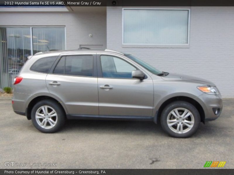 Mineral Gray / Gray 2012 Hyundai Santa Fe SE V6 AWD