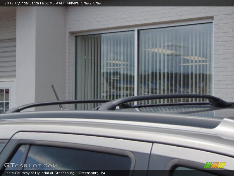 Mineral Gray / Gray 2012 Hyundai Santa Fe SE V6 AWD