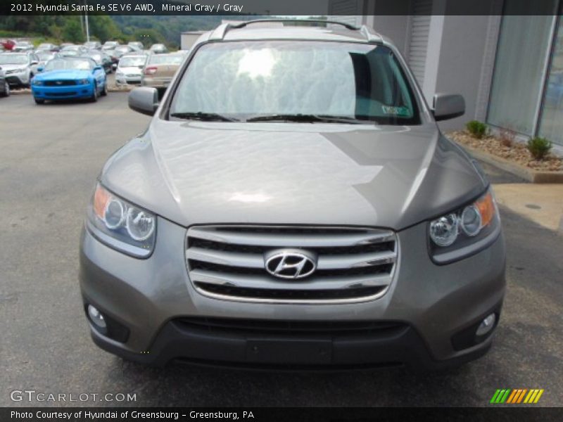Mineral Gray / Gray 2012 Hyundai Santa Fe SE V6 AWD