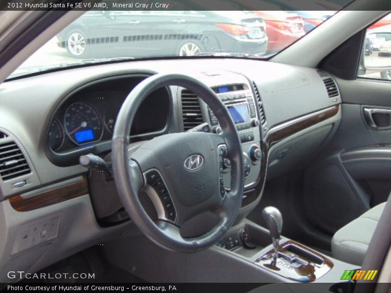 Mineral Gray / Gray 2012 Hyundai Santa Fe SE V6 AWD