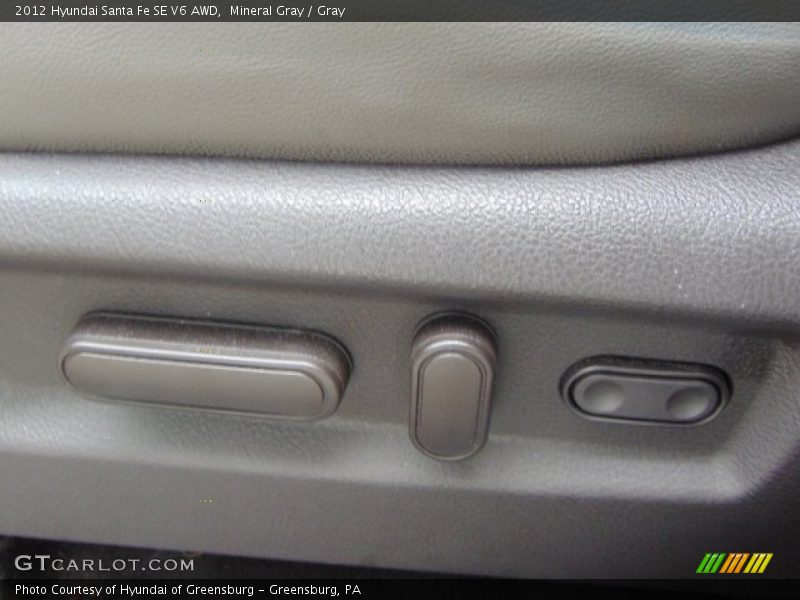 Mineral Gray / Gray 2012 Hyundai Santa Fe SE V6 AWD