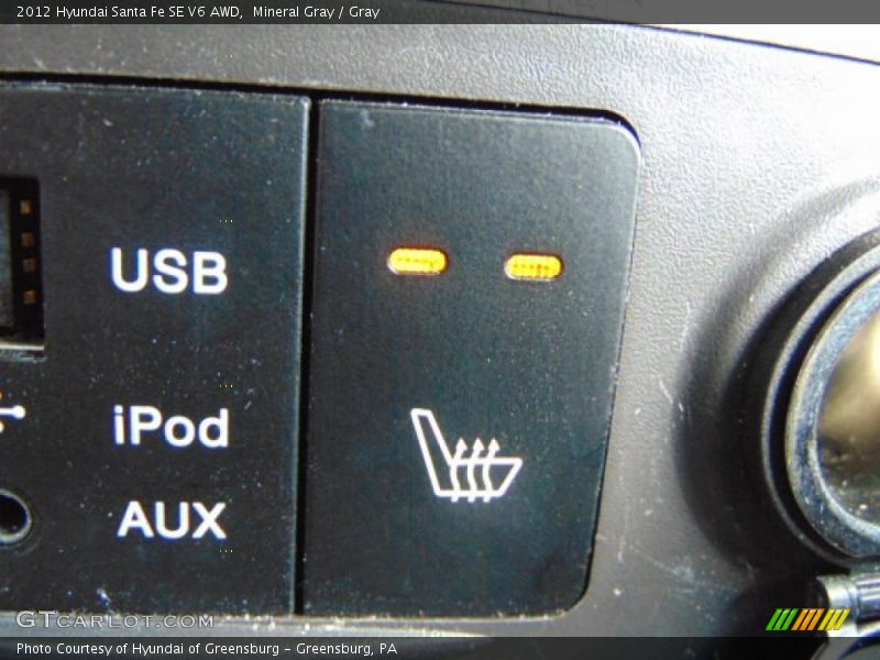 Mineral Gray / Gray 2012 Hyundai Santa Fe SE V6 AWD