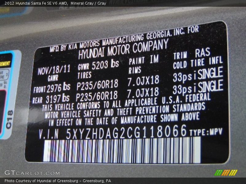 Mineral Gray / Gray 2012 Hyundai Santa Fe SE V6 AWD
