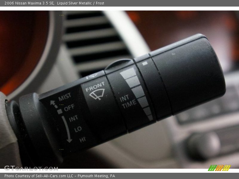 Liquid Silver Metallic / Frost 2006 Nissan Maxima 3.5 SE