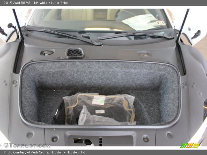  2015 R8 V8 Trunk