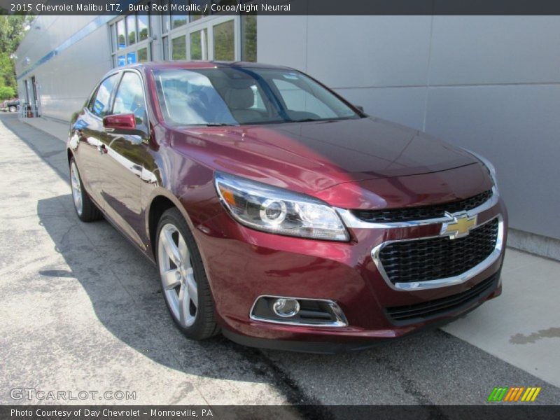 Front 3/4 View of 2015 Malibu LTZ