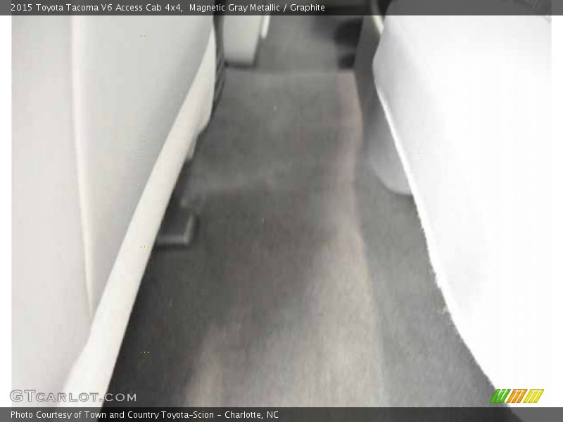 Magnetic Gray Metallic / Graphite 2015 Toyota Tacoma V6 Access Cab 4x4