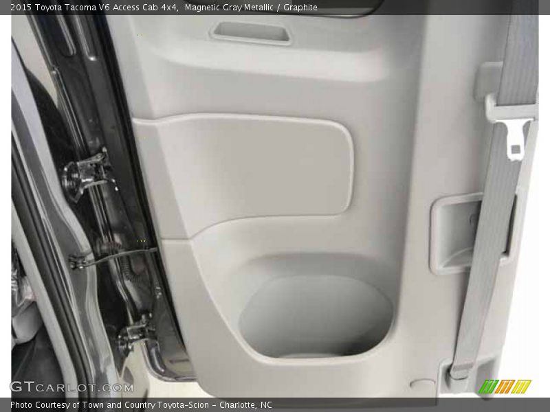 Magnetic Gray Metallic / Graphite 2015 Toyota Tacoma V6 Access Cab 4x4