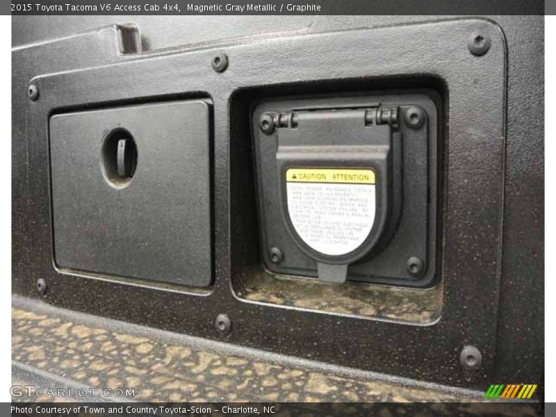 Magnetic Gray Metallic / Graphite 2015 Toyota Tacoma V6 Access Cab 4x4