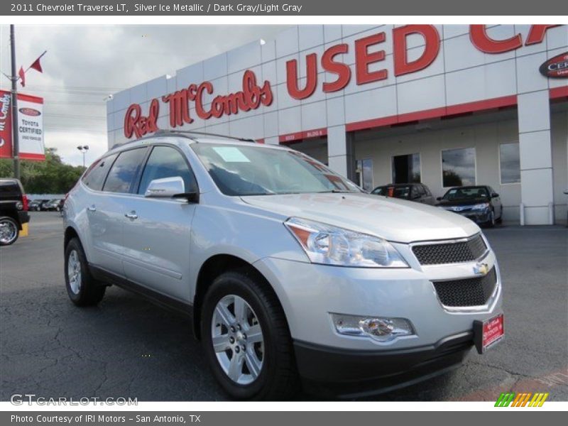 Silver Ice Metallic / Dark Gray/Light Gray 2011 Chevrolet Traverse LT