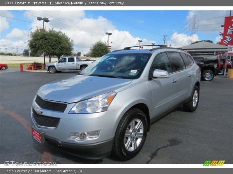 Silver Ice Metallic / Dark Gray/Light Gray 2011 Chevrolet Traverse LT