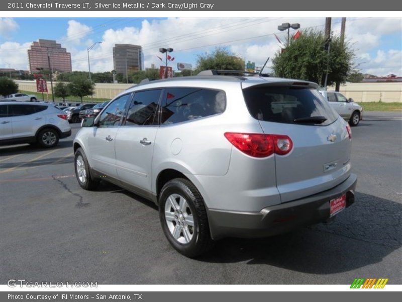 Silver Ice Metallic / Dark Gray/Light Gray 2011 Chevrolet Traverse LT