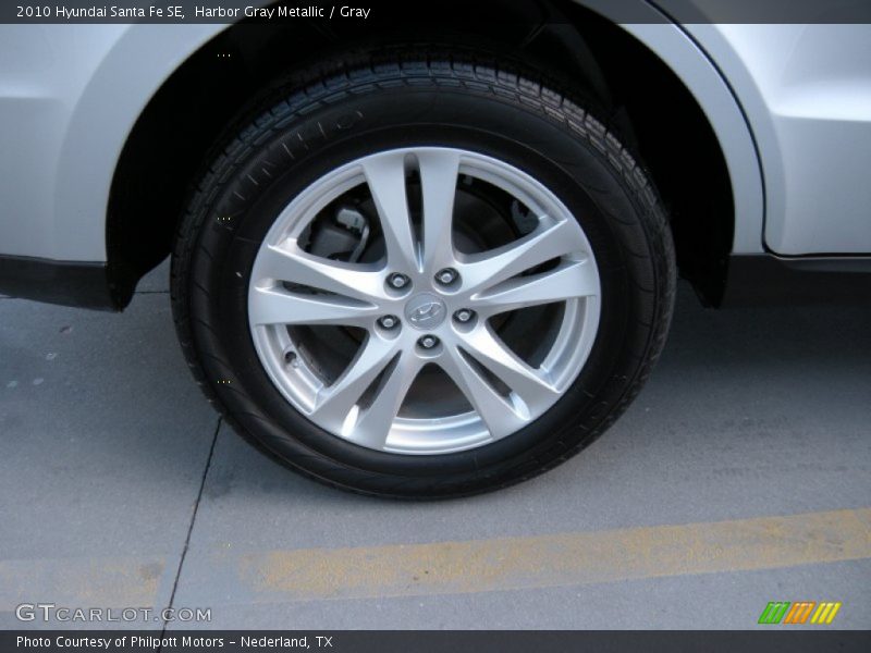 Harbor Gray Metallic / Gray 2010 Hyundai Santa Fe SE