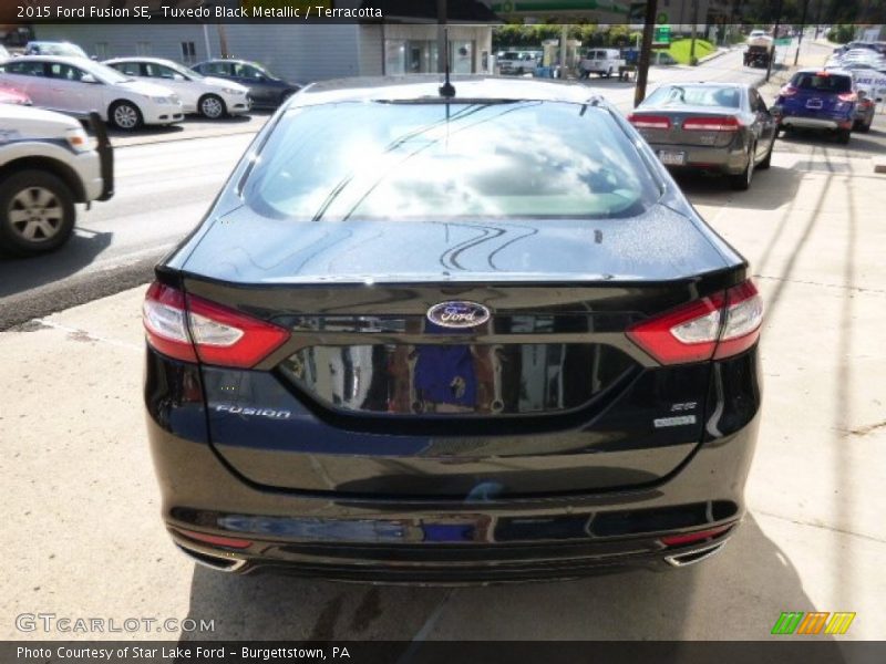 Tuxedo Black Metallic / Terracotta 2015 Ford Fusion SE