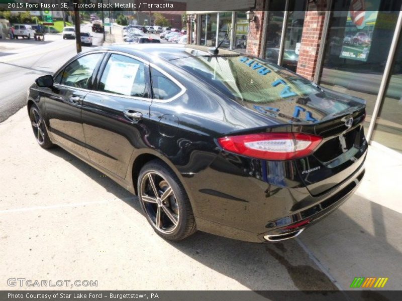 Tuxedo Black Metallic / Terracotta 2015 Ford Fusion SE
