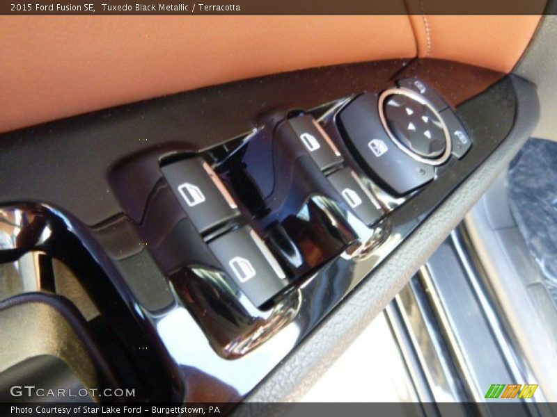 Tuxedo Black Metallic / Terracotta 2015 Ford Fusion SE