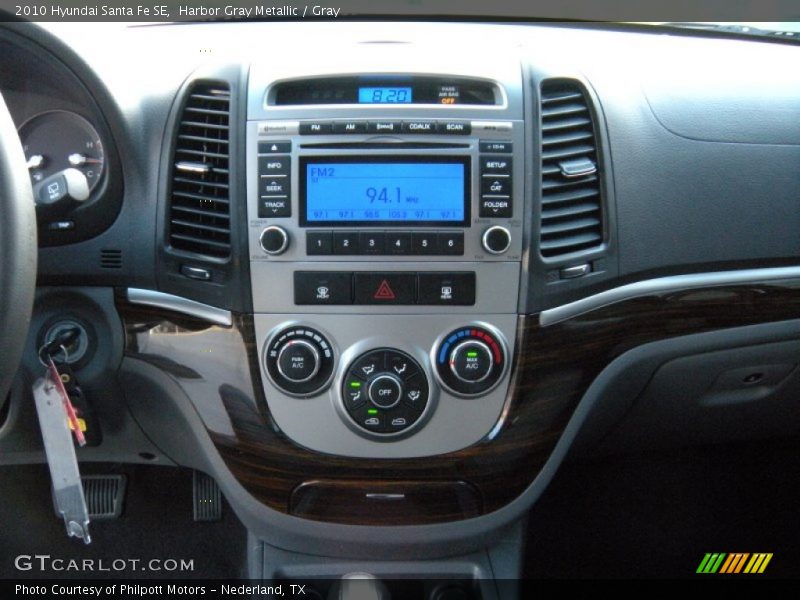Harbor Gray Metallic / Gray 2010 Hyundai Santa Fe SE