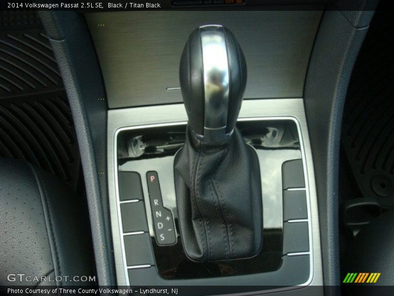 Black / Titan Black 2014 Volkswagen Passat 2.5L SE