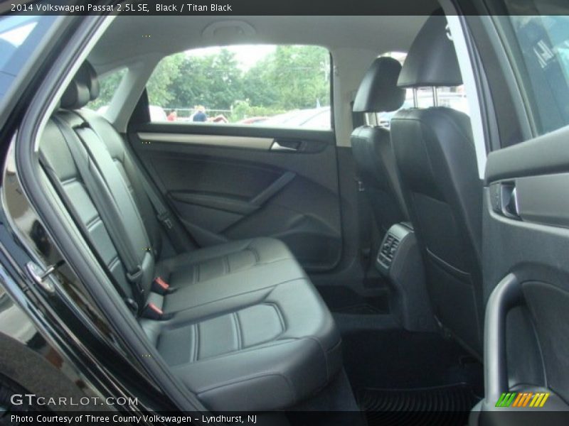 Black / Titan Black 2014 Volkswagen Passat 2.5L SE