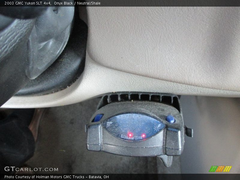 Onyx Black / Neutral/Shale 2003 GMC Yukon SLT 4x4