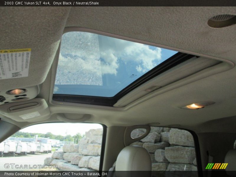 Onyx Black / Neutral/Shale 2003 GMC Yukon SLT 4x4