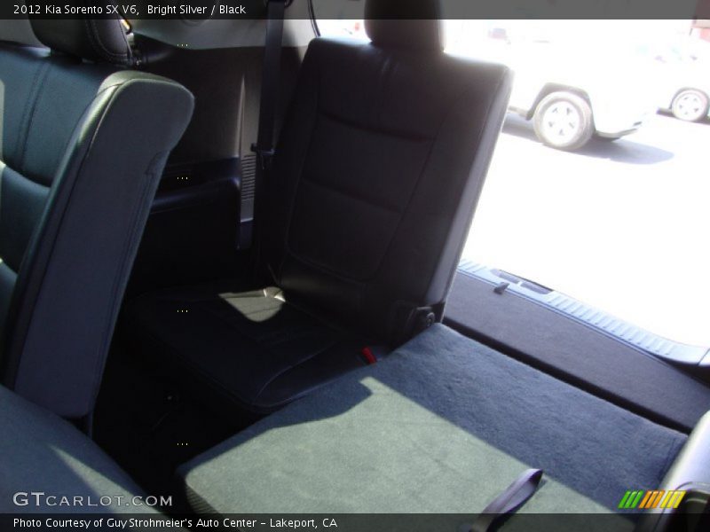 Bright Silver / Black 2012 Kia Sorento SX V6