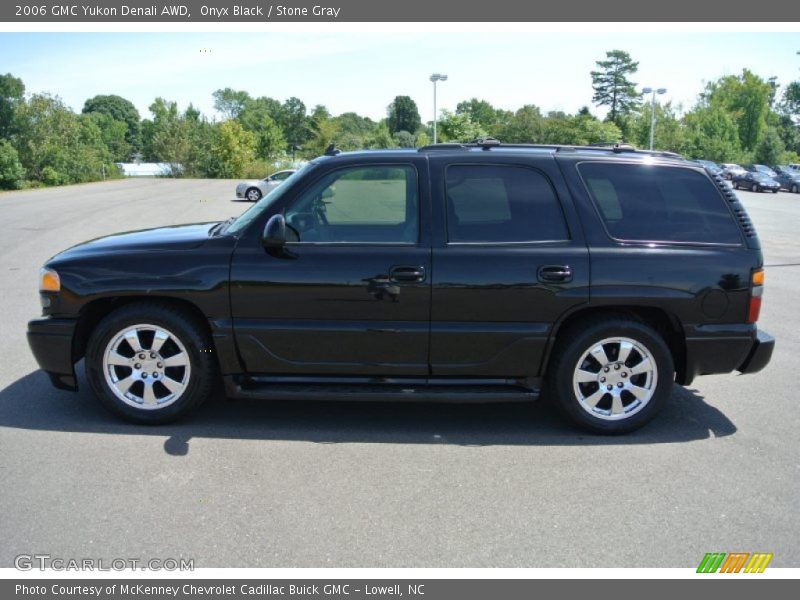 Onyx Black / Stone Gray 2006 GMC Yukon Denali AWD