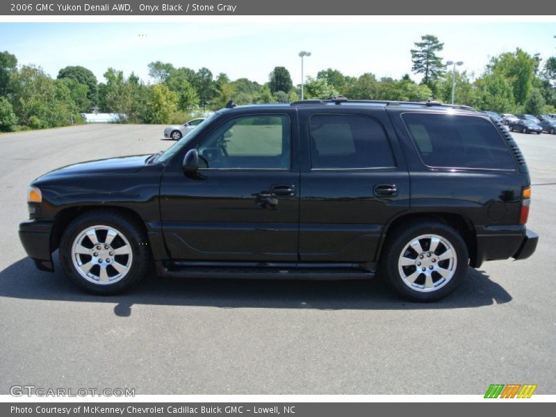 Onyx Black / Stone Gray 2006 GMC Yukon Denali AWD