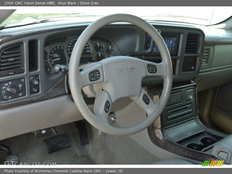 Onyx Black / Stone Gray 2006 GMC Yukon Denali AWD