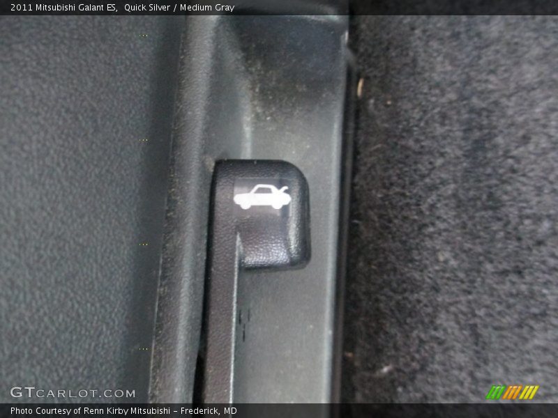 Quick Silver / Medium Gray 2011 Mitsubishi Galant ES