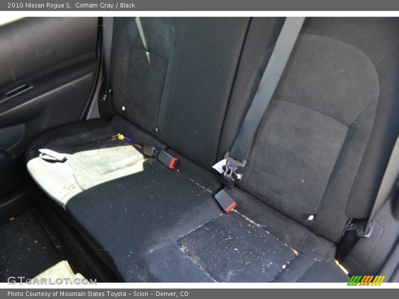 Gotham Gray / Black 2010 Nissan Rogue S