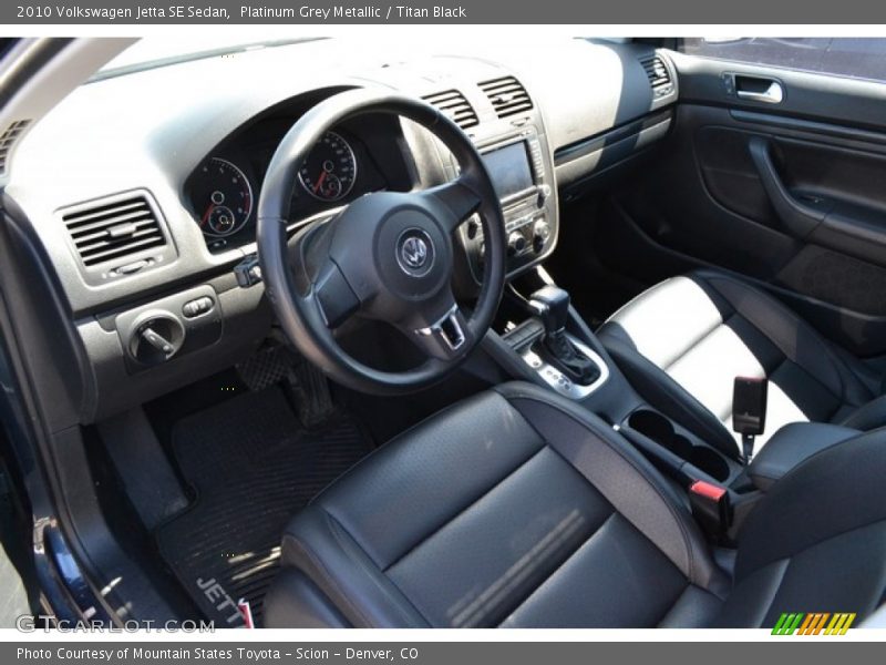 Platinum Grey Metallic / Titan Black 2010 Volkswagen Jetta SE Sedan