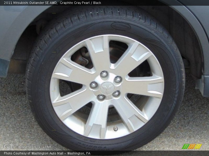 Graphite Gray Pearl / Black 2011 Mitsubishi Outlander SE AWD