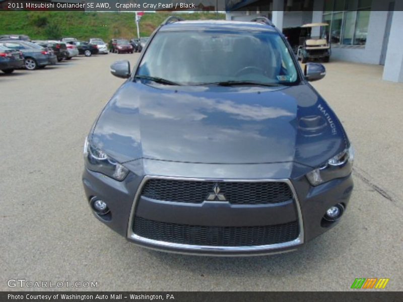 Graphite Gray Pearl / Black 2011 Mitsubishi Outlander SE AWD