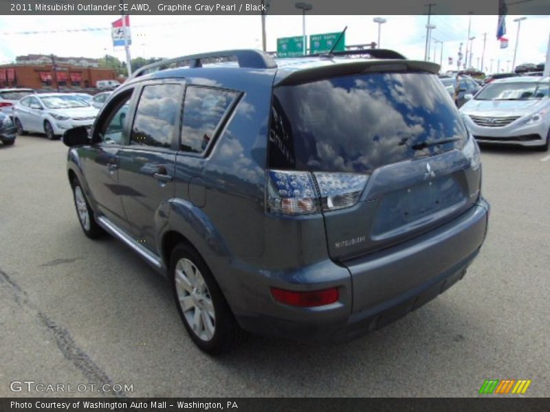 Graphite Gray Pearl / Black 2011 Mitsubishi Outlander SE AWD