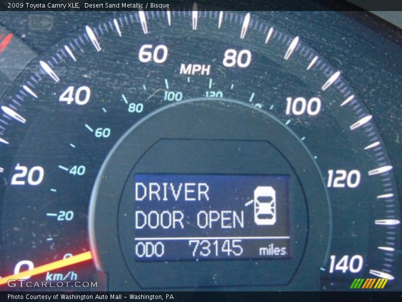 Desert Sand Metallic / Bisque 2009 Toyota Camry XLE