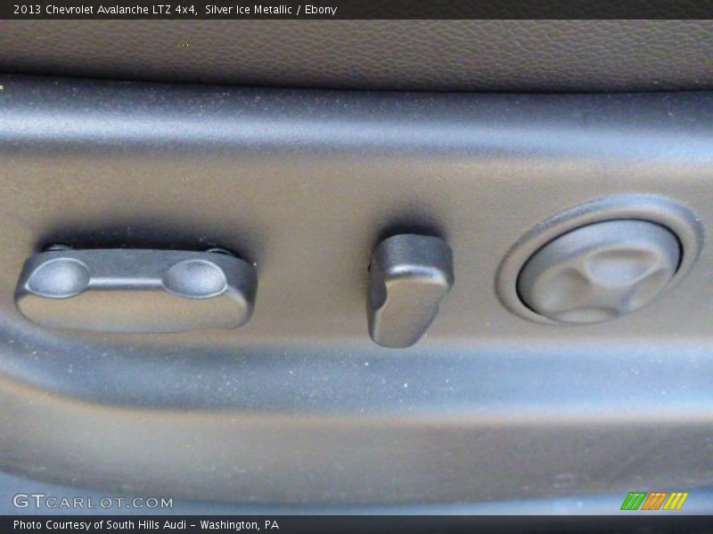 Silver Ice Metallic / Ebony 2013 Chevrolet Avalanche LTZ 4x4