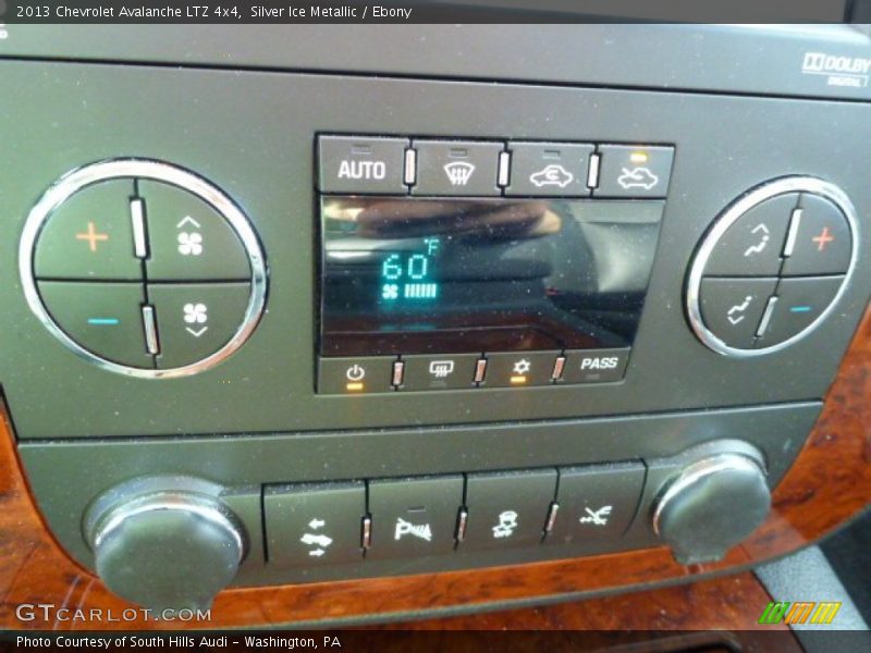 Silver Ice Metallic / Ebony 2013 Chevrolet Avalanche LTZ 4x4