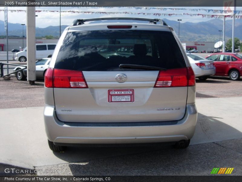 Silver Shadow Pearl / Taupe 2005 Toyota Sienna LE
