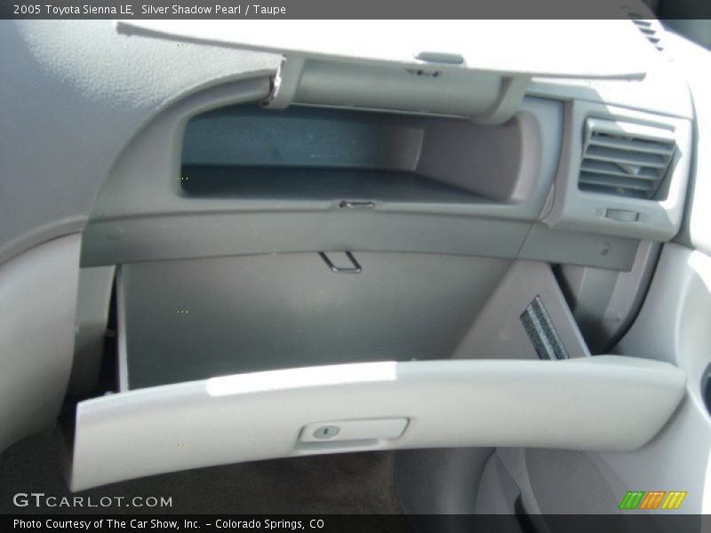Silver Shadow Pearl / Taupe 2005 Toyota Sienna LE