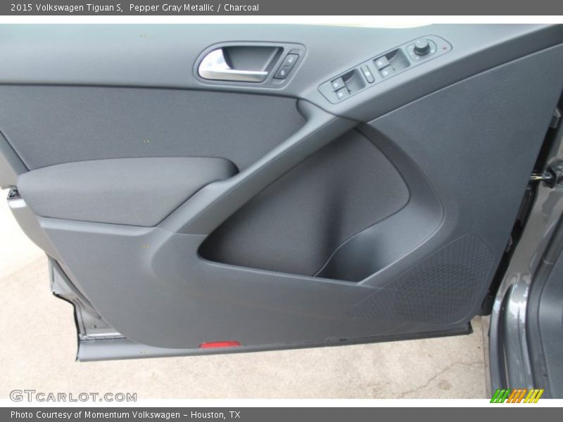 Pepper Gray Metallic / Charcoal 2015 Volkswagen Tiguan S