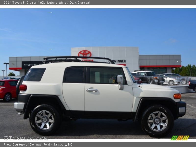 Iceberg White / Dark Charcoal 2014 Toyota FJ Cruiser 4WD