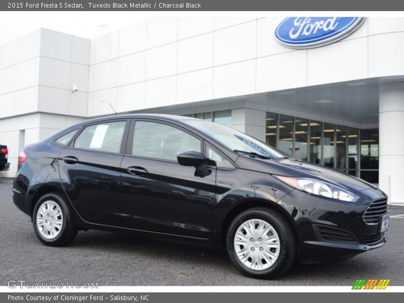 Tuxedo Black Metallic / Charcoal Black 2015 Ford Fiesta S Sedan