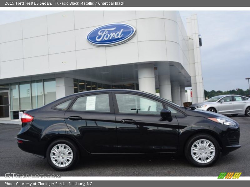 Tuxedo Black Metallic / Charcoal Black 2015 Ford Fiesta S Sedan