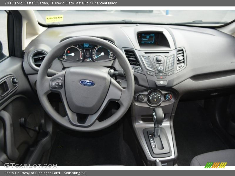 Tuxedo Black Metallic / Charcoal Black 2015 Ford Fiesta S Sedan